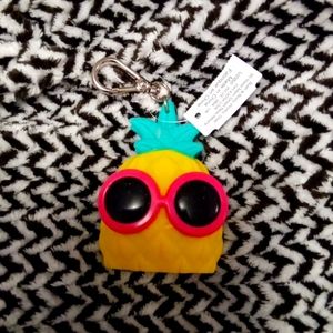 NWT Bath and Body Works Pineapple Pocketbac holder